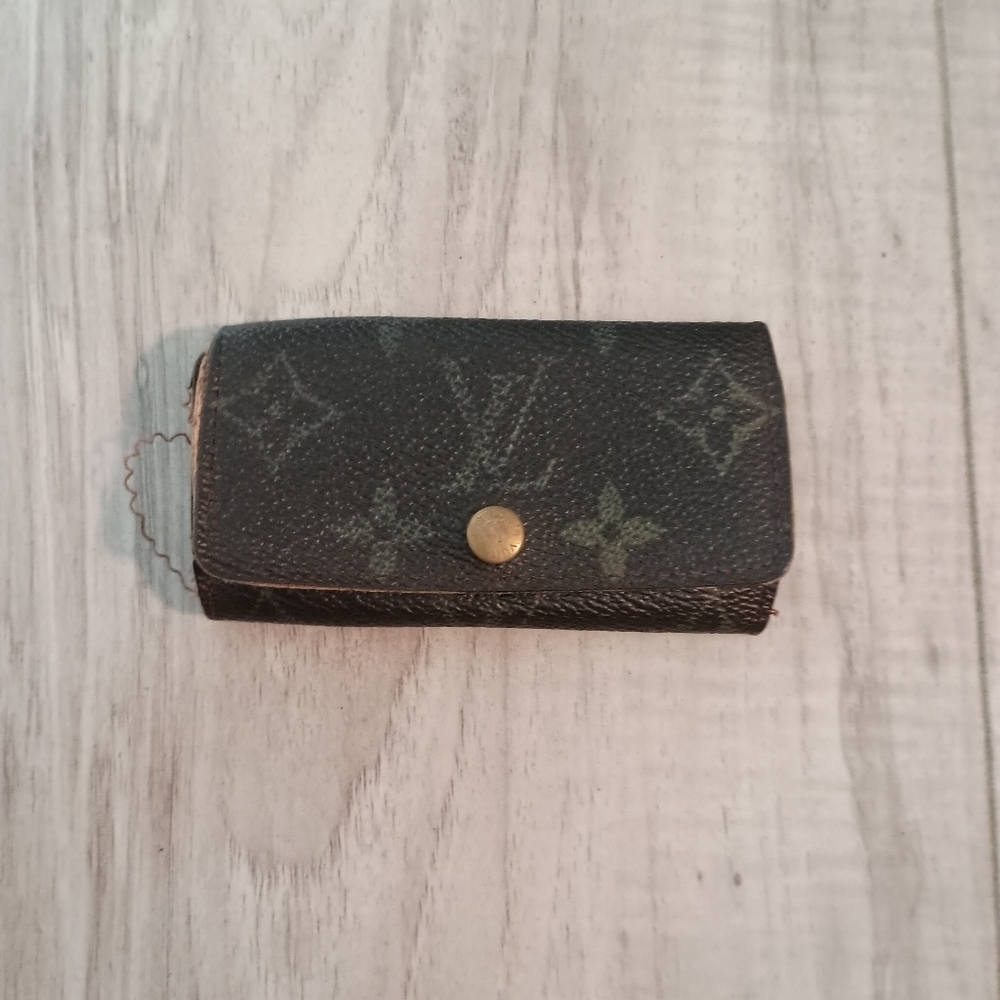 Authentic Louis Vuitton Multicle 4 Monogram Key Holder Canvas Leather 4 Hooks - Picture 2 of 12